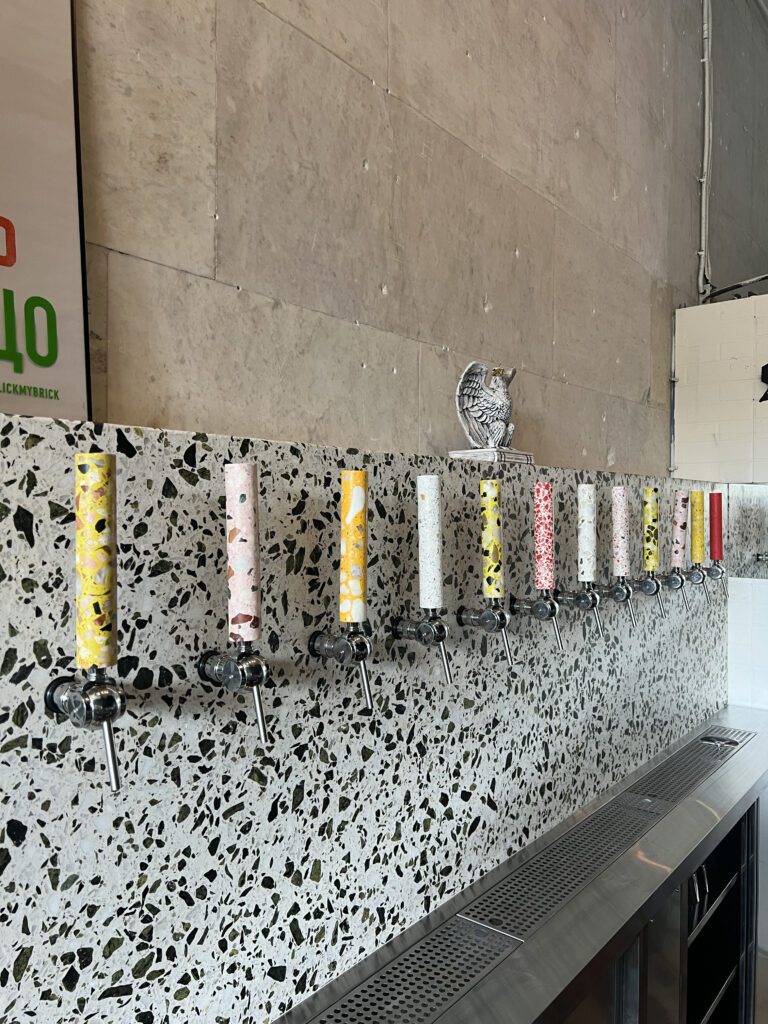 пивные краны терраццо в Stay Gold на Некрасова