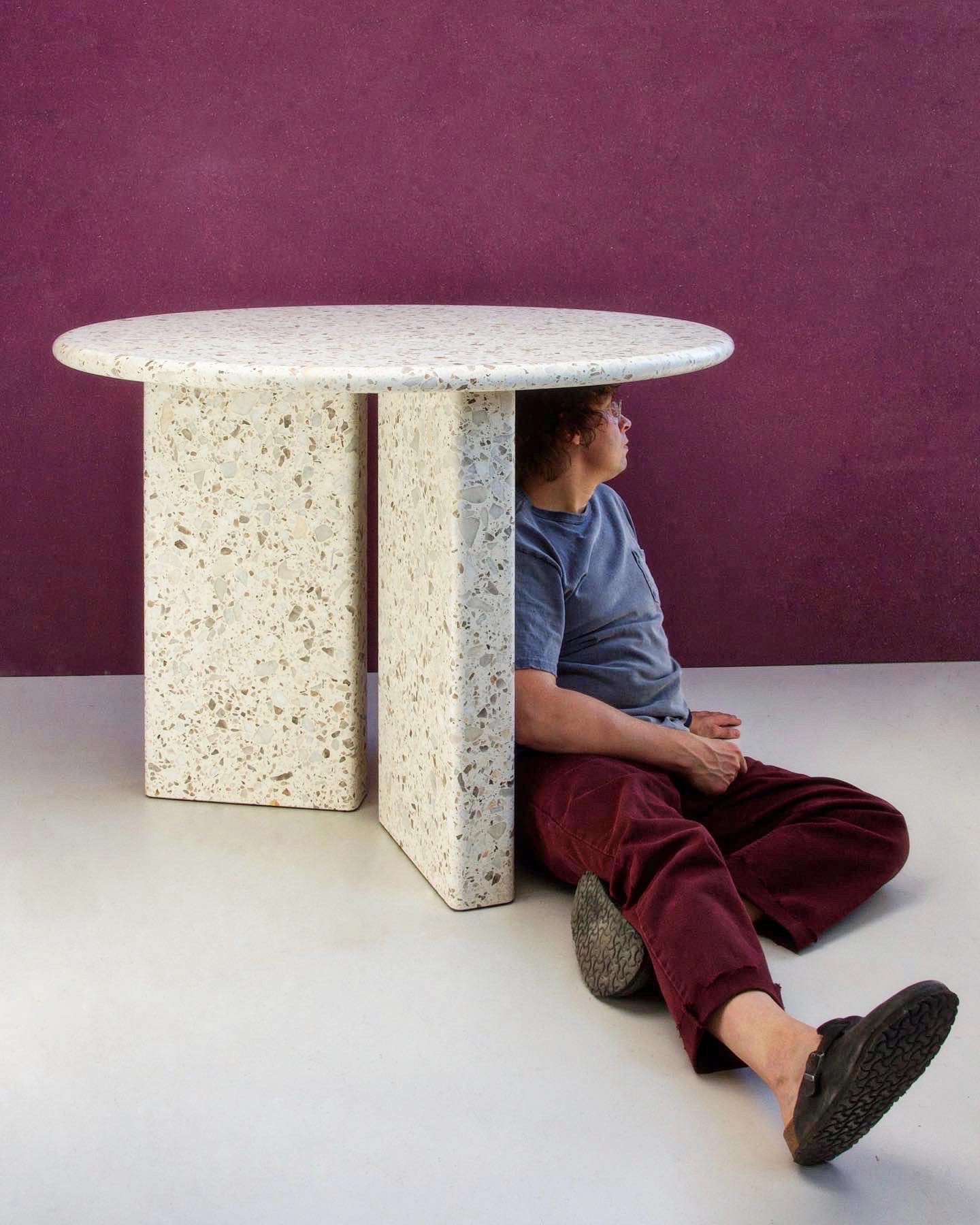 Столешницы и стойки из настоящего камня терраццо. Логотипы, дизайн и ...